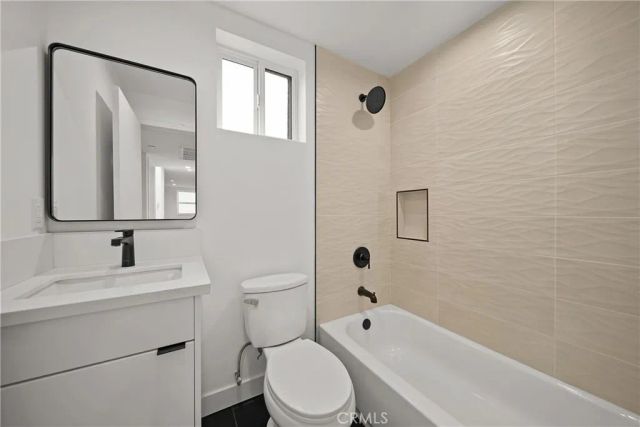 171 S Hoover, Los Angeles, CA 90004