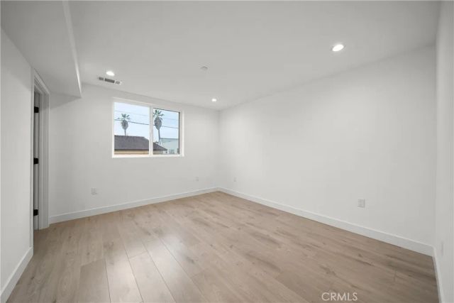 171 S Hoover, Los Angeles, CA 90004