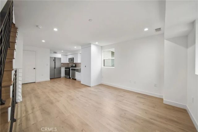 171 S Hoover, Los Angeles, CA 90004