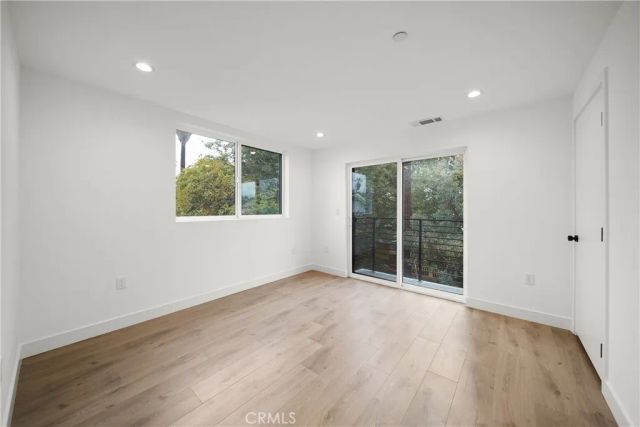 171 S Hoover, Los Angeles, CA 90004