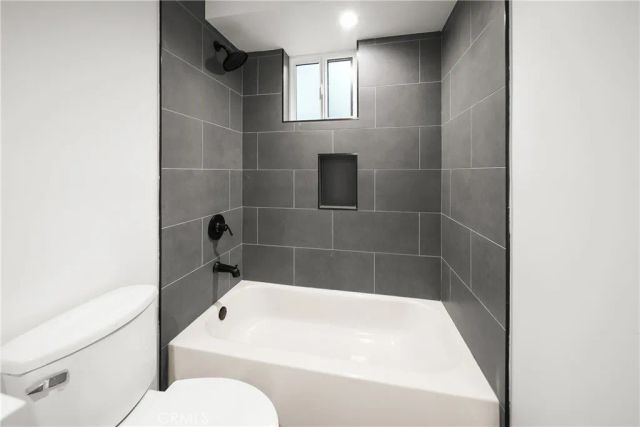 171 S Hoover, Los Angeles, CA 90004