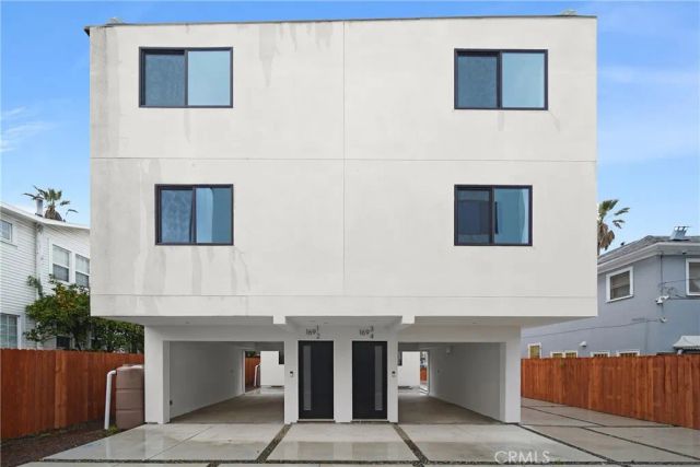 171 S Hoover, Los Angeles, CA 90004