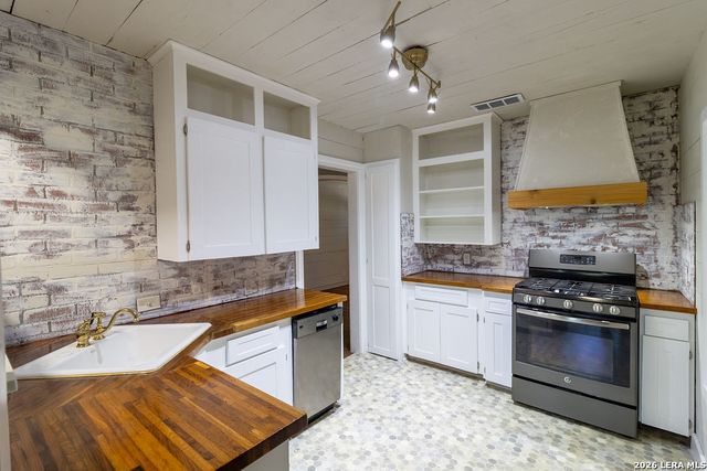 439 ASTOR ST, San Antonio, TX 78210