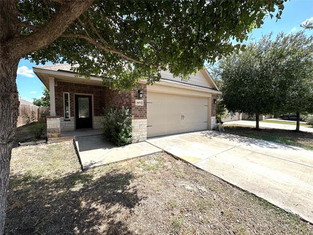 1453 Treeta TRL, Kyle, TX 78640