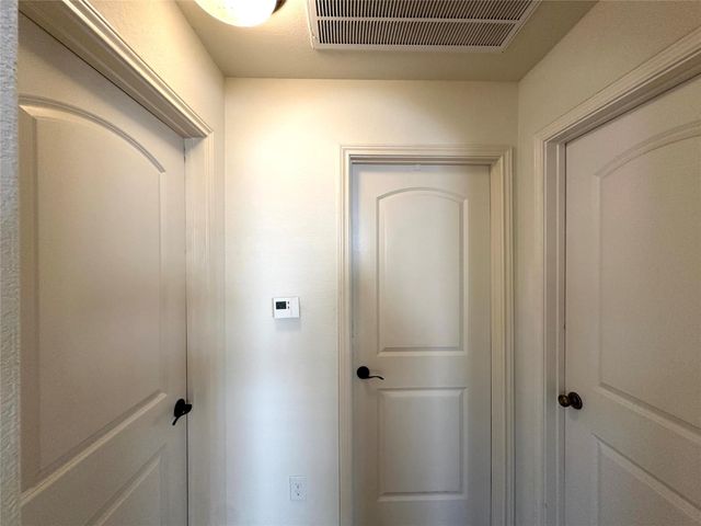 1453 Treeta TRL, Kyle, TX 78640