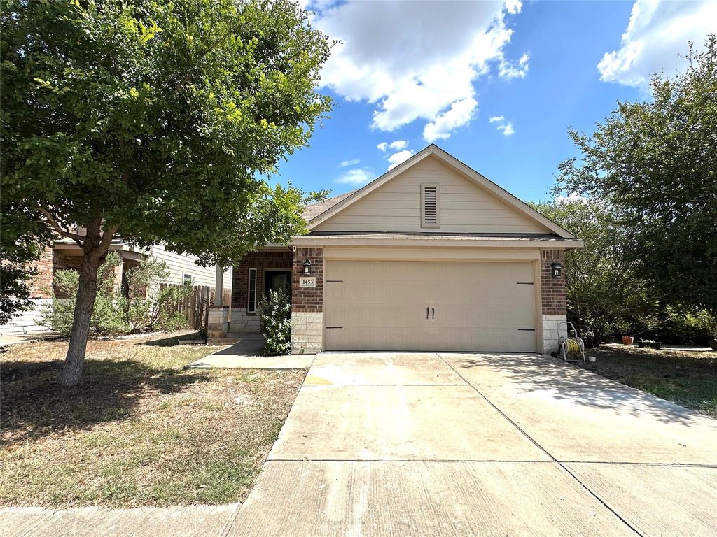 1453 Treeta TRL, Kyle, TX 78640