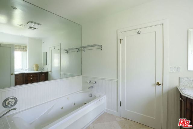 218 Lorraine, Los Angeles, CA 90004