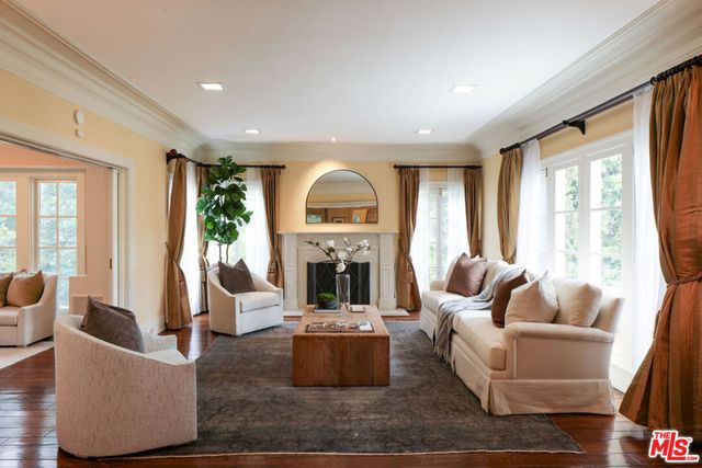 218 Lorraine, Los Angeles, CA 90004