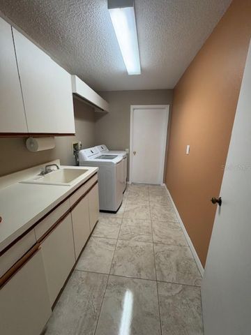 4622 MEADOWVIEW CIRCLE, Sarasota, FL 34233
