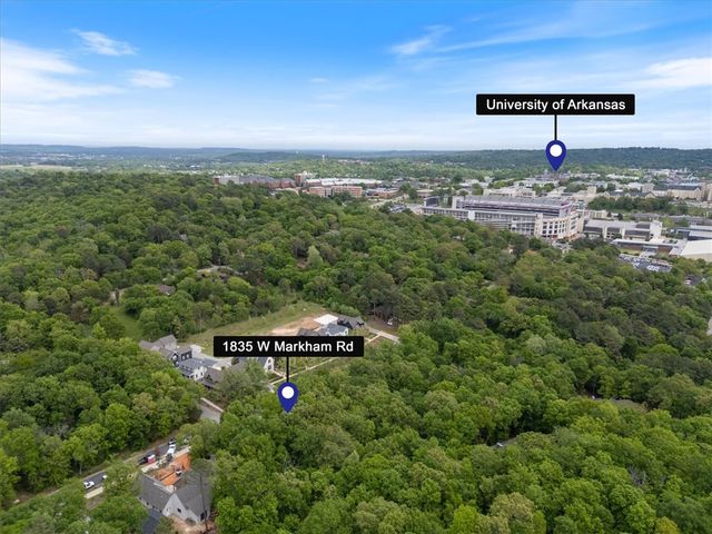 1835 W Markham Road, Fayetteville, AR 72701