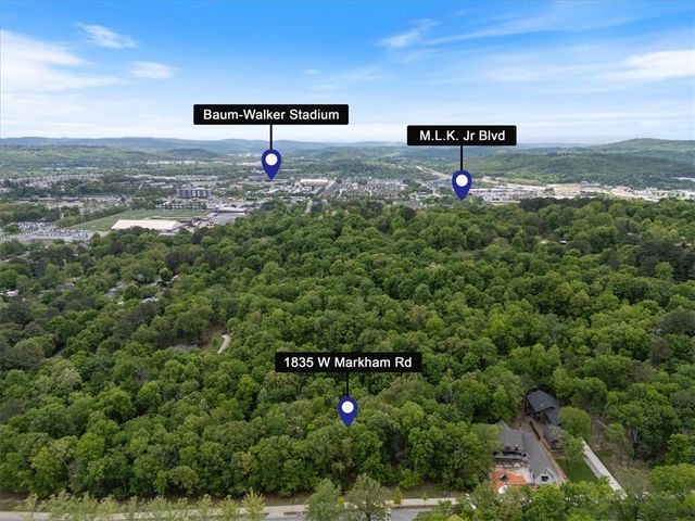 1835 W Markham Road, Fayetteville, AR 72701