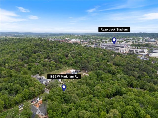 1835 W Markham Road, Fayetteville, AR 72701