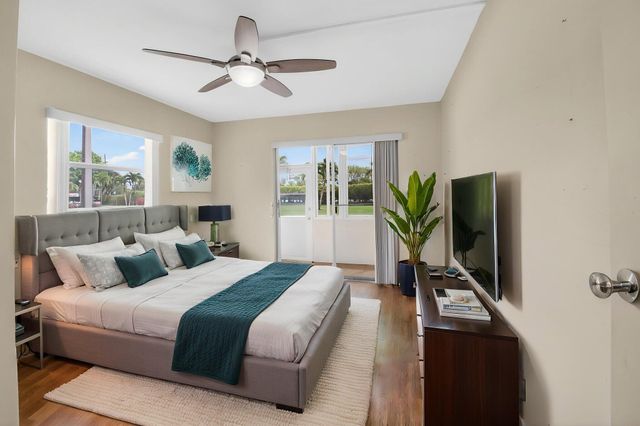 204 Flanders E, Delray Beach, FL 33484