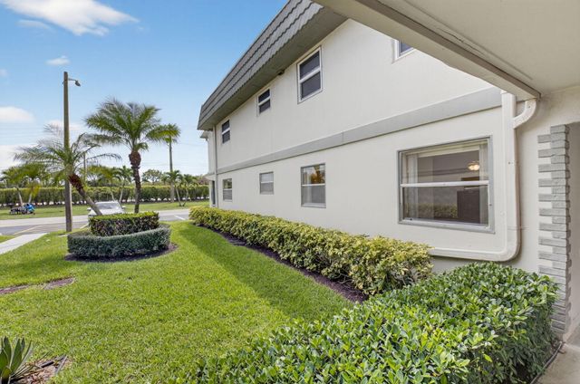 204 Flanders E, Delray Beach, FL 33484