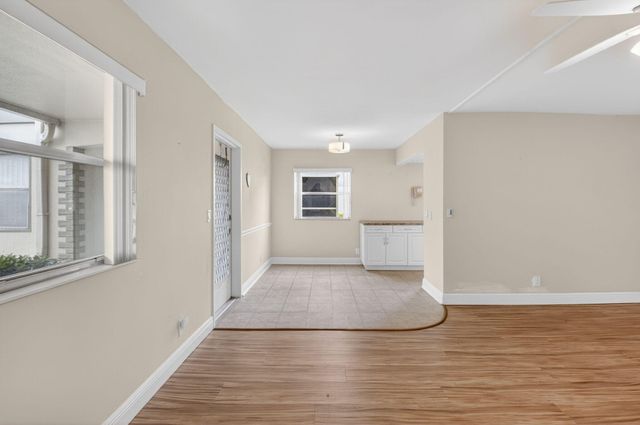 204 Flanders E, Delray Beach, FL 33484