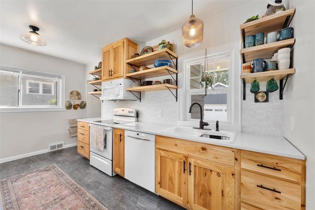 411 Jefferson Street, Eau Claire, WI 54701