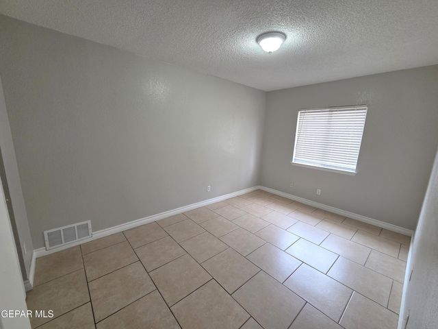 12345 NANCY LEE Avenue, El Paso, TX 79928