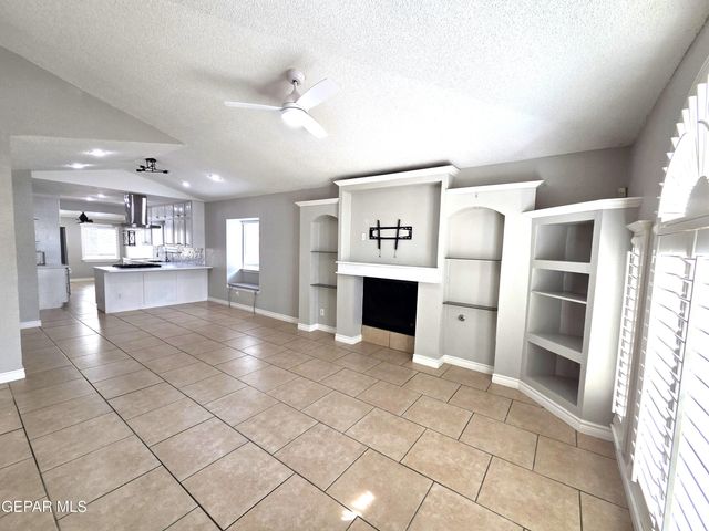12345 NANCY LEE Avenue, El Paso, TX 79928