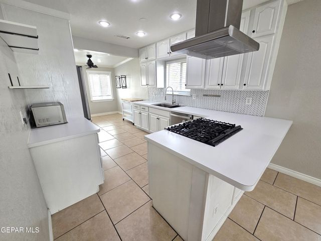 12345 NANCY LEE Avenue, El Paso, TX 79928