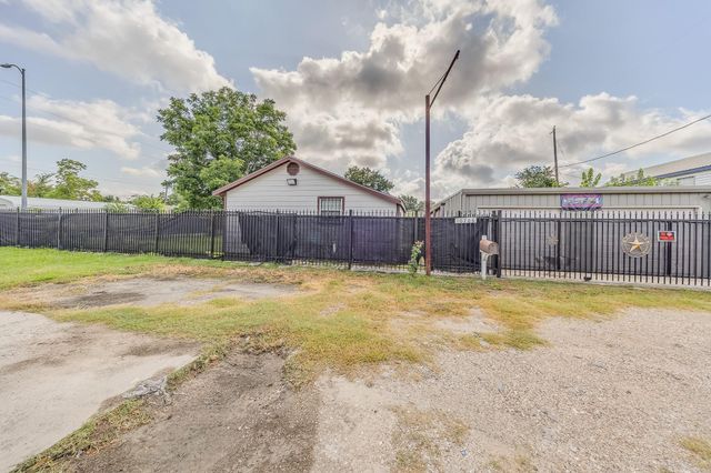 10706 Bauman Road, Houston, TX 77076