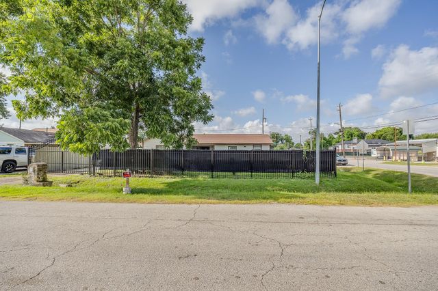 10706 Bauman Road, Houston, TX 77076