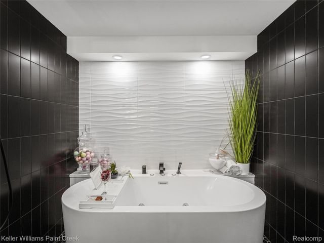 50311 Highpoint Court, Macomb Township, MI 48044