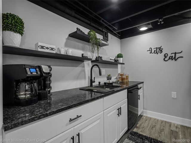50311 Highpoint Court, Macomb Township, MI 48044