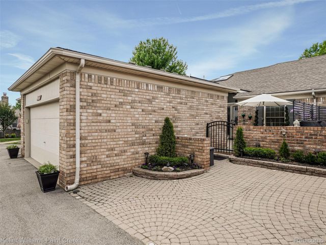 50311 Highpoint Court, Macomb Township, MI 48044