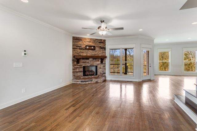 232 Amana Dr, Lebanon, TN 37087