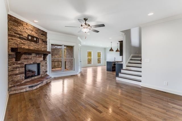 232 Amana Dr, Lebanon, TN 37087