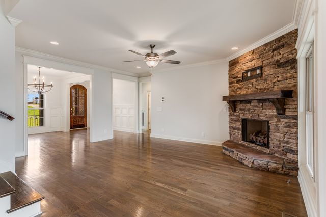 232 Amana Dr, Lebanon, TN 37087