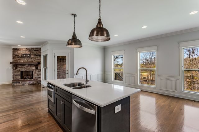 232 Amana Dr, Lebanon, TN 37087