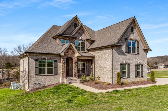 232 Amana Dr, Lebanon, TN 37087