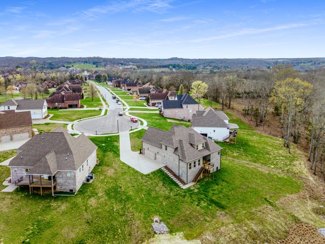 232 Amana Dr, Lebanon, TN 37087