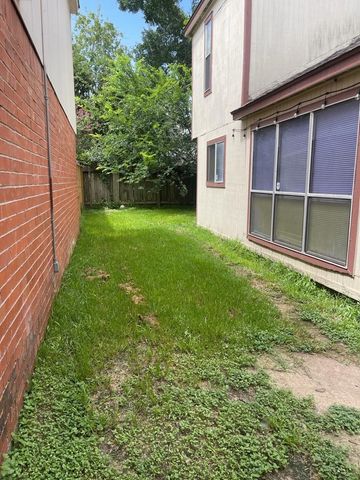 5922 Cinnamon Creek Circle, Houston, TX 77084