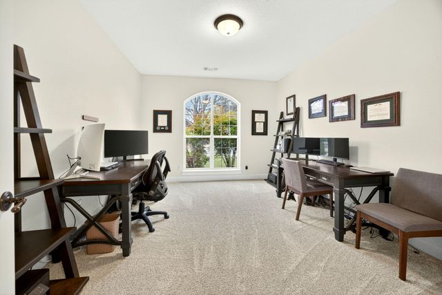 13 Portabello Way, Eagle Point, OR 97524