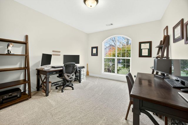 13 Portabello Way, Eagle Point, OR 97524