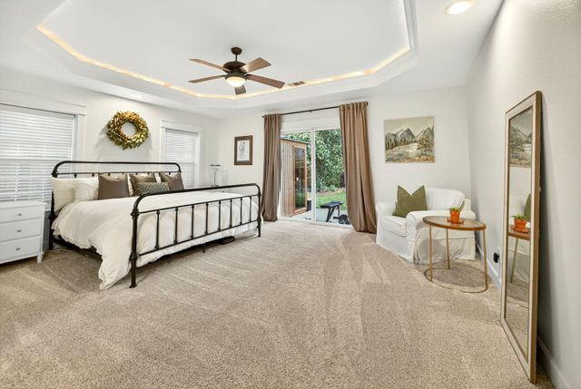 13 Portabello Way, Eagle Point, OR 97524