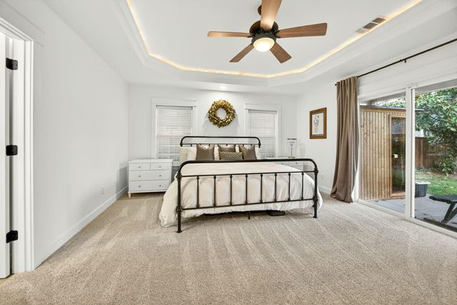 13 Portabello Way, Eagle Point, OR 97524