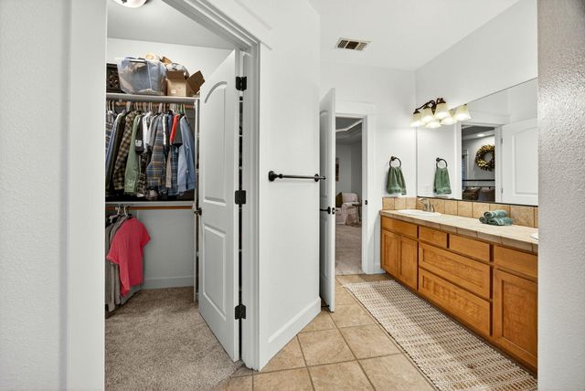 13 Portabello Way, Eagle Point, OR 97524