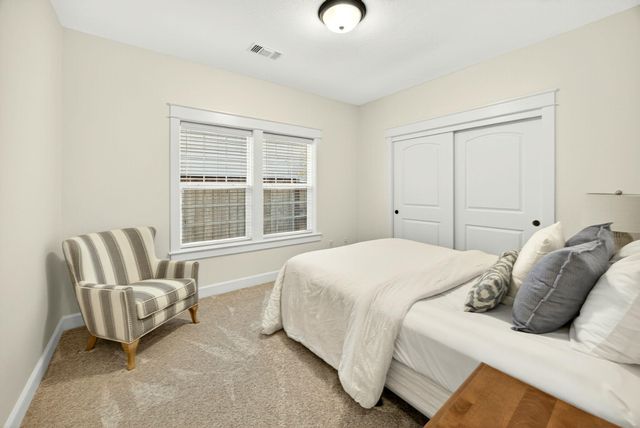 13 Portabello Way, Eagle Point, OR 97524