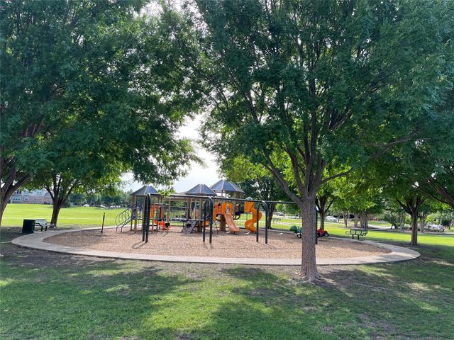 906 Hebron Drive, Allen, TX 75013