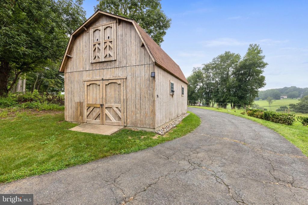 Image 18 of property listing at 4101 FEDERAL HILL RD, Jarrettsville, MD 21084