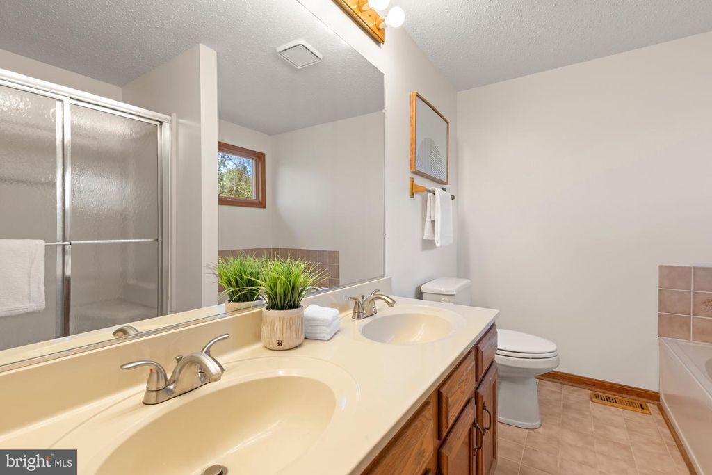 Image 36 of property listing at 4101 FEDERAL HILL RD, Jarrettsville, MD 21084