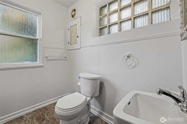 3915 S Brandon St, Seattle, WA 98118