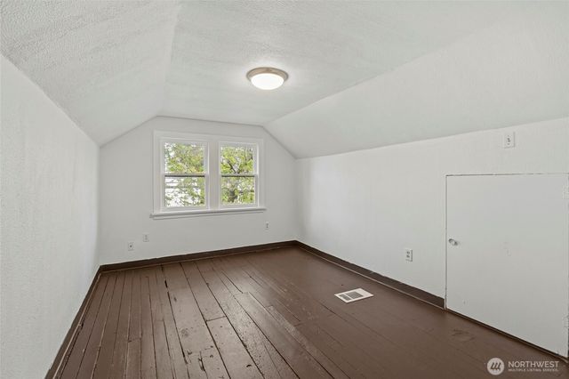 3915 S Brandon St, Seattle, WA 98118