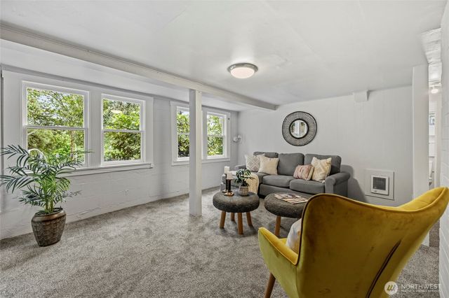 3915 S Brandon St, Seattle, WA 98118