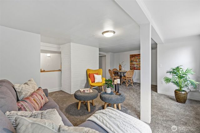 3915 S Brandon St, Seattle, WA 98118