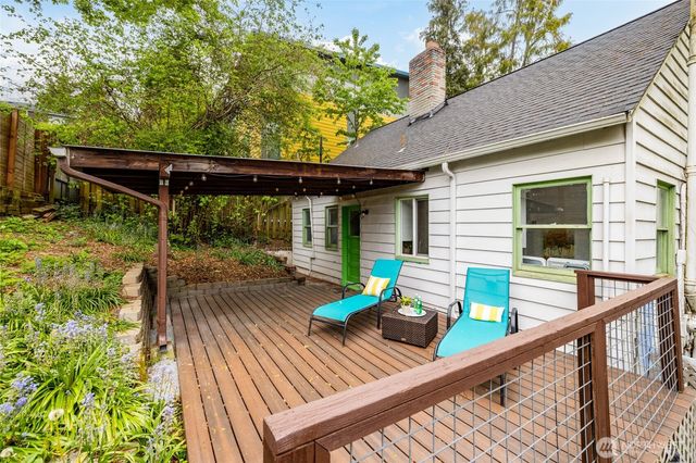 3915 S Brandon St, Seattle, WA 98118