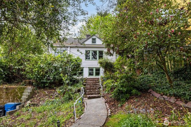 3915 S Brandon St, Seattle, WA 98118